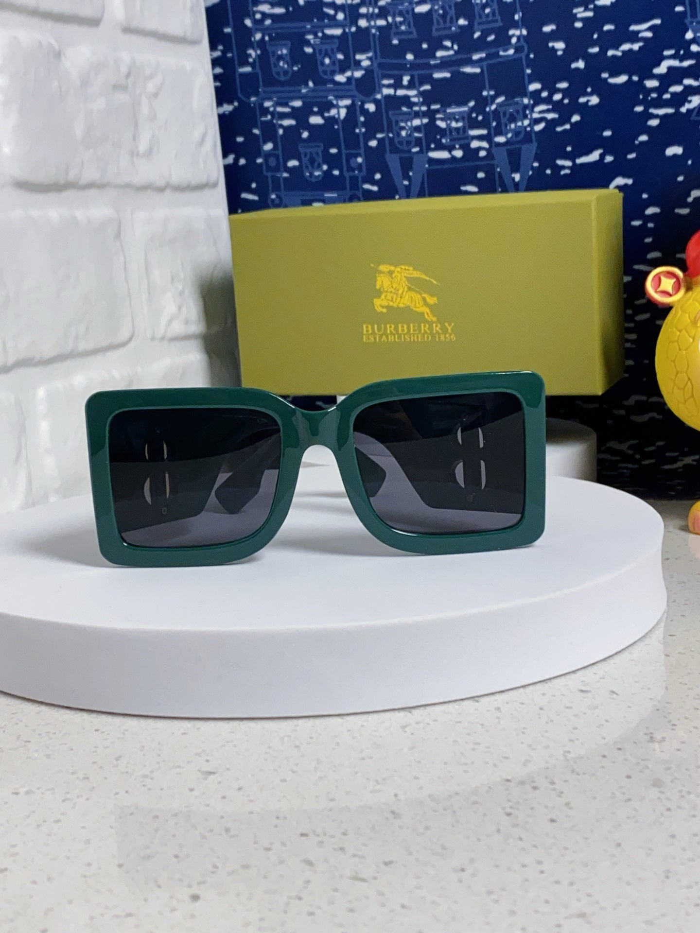 BURBERRY 26S SQUARE FRAME IN ACETATE 430890
