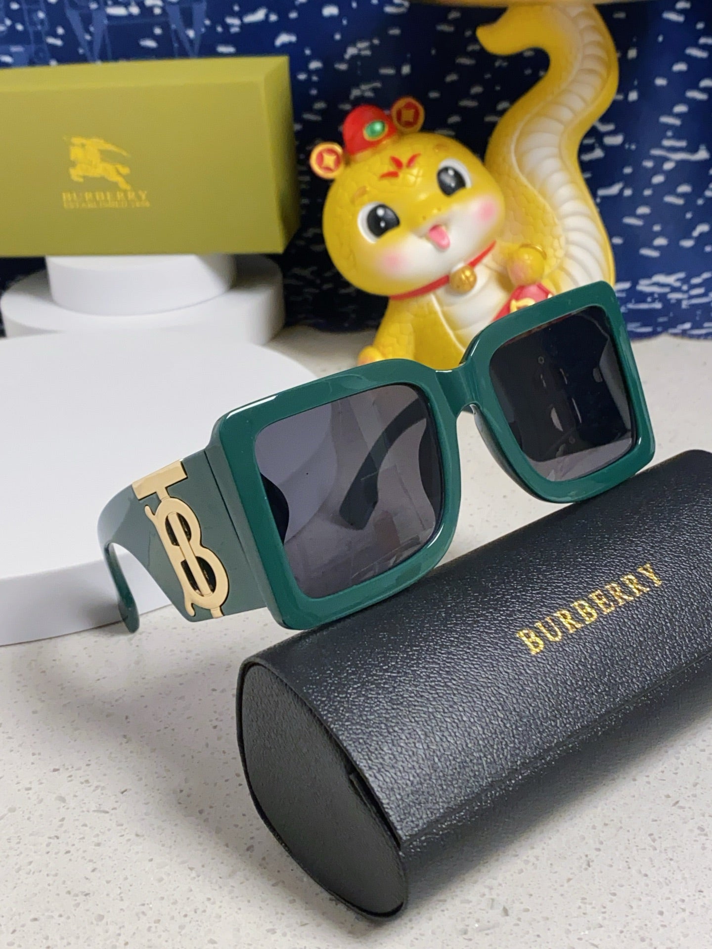 BURBERRY 26S SQUARE FRAME IN ACETATE 430890