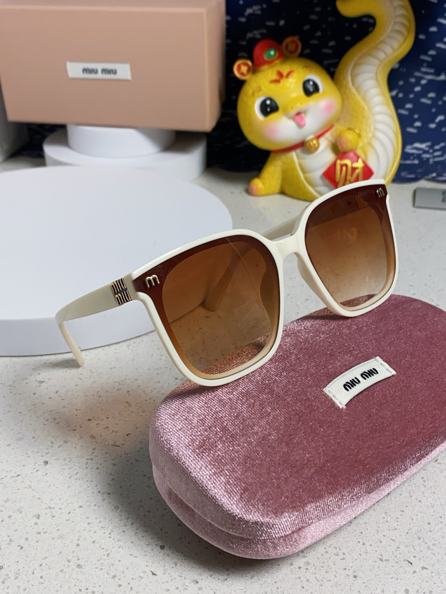 MIUMIU 26S SQUARE FRAME IN ACETATE 404647