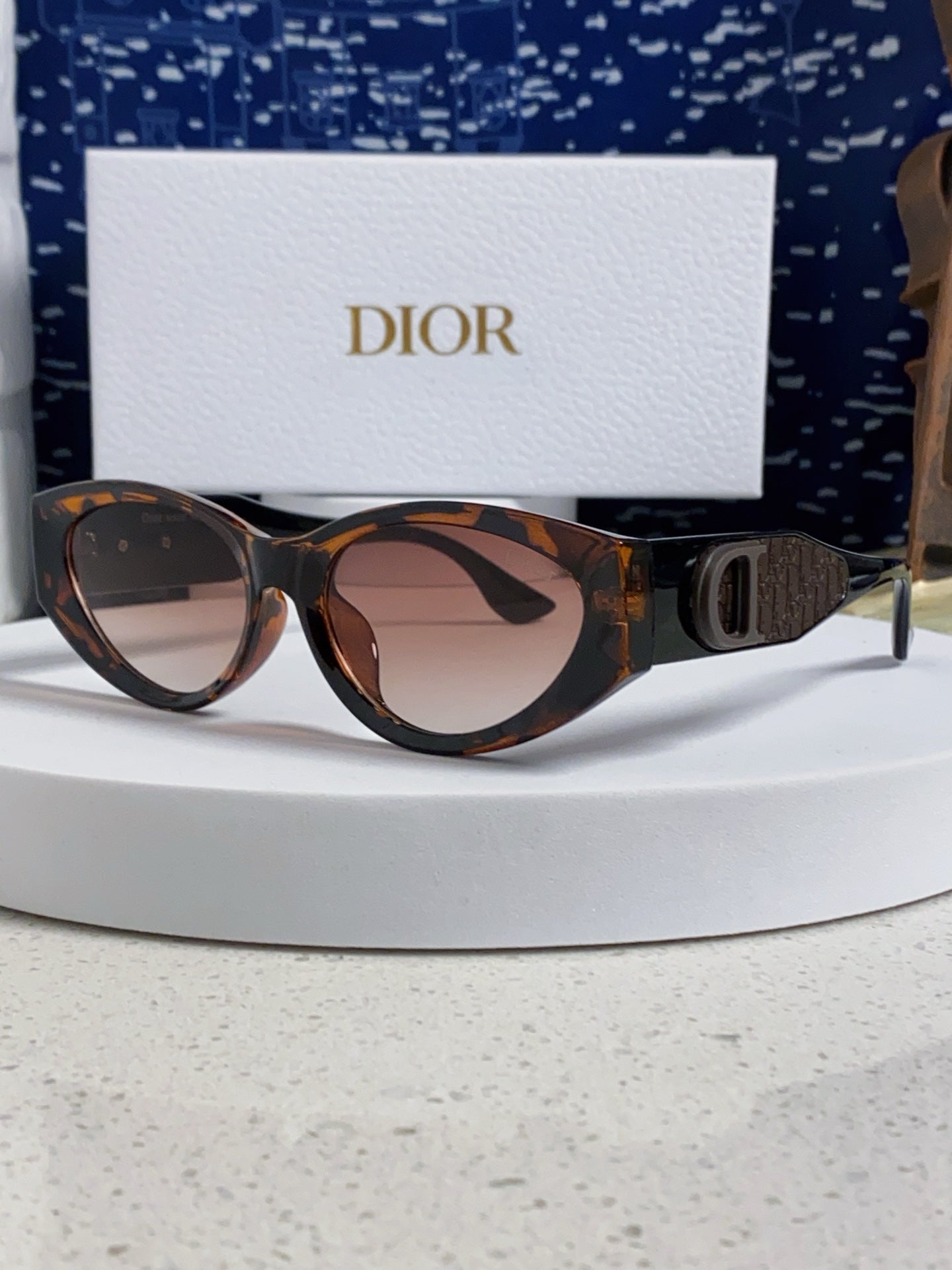 DIOR 26S CAT EYE FRAME IN ACETATE 394623