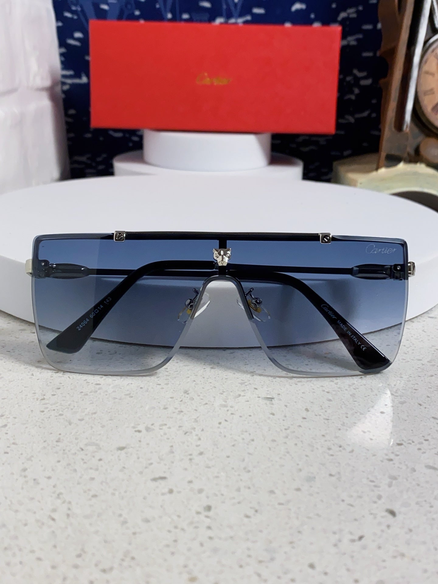 CARTIER 26S SHIELD FRAME IN METAL 441461