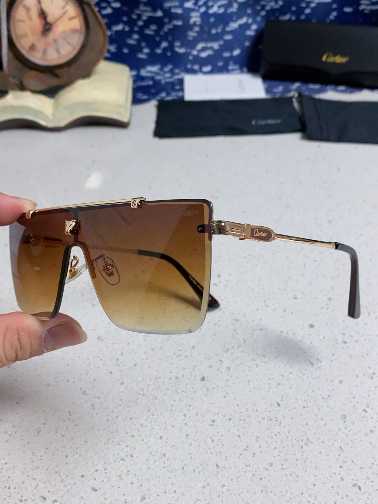 CARTIER 26S SHIELD FRAME IN METAL 441464