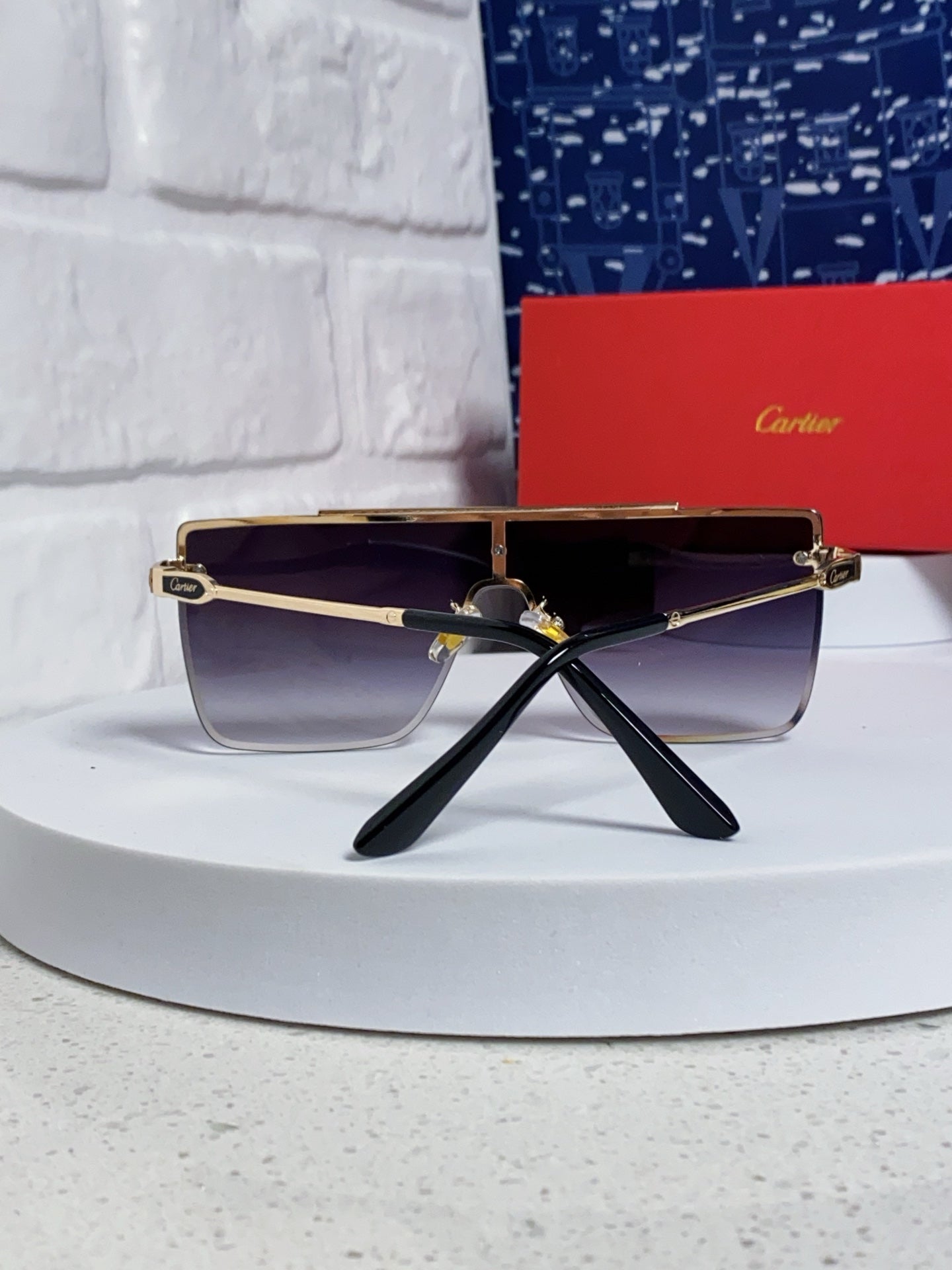 CARTIER 26S SHIELD FRAME IN METAL 441465