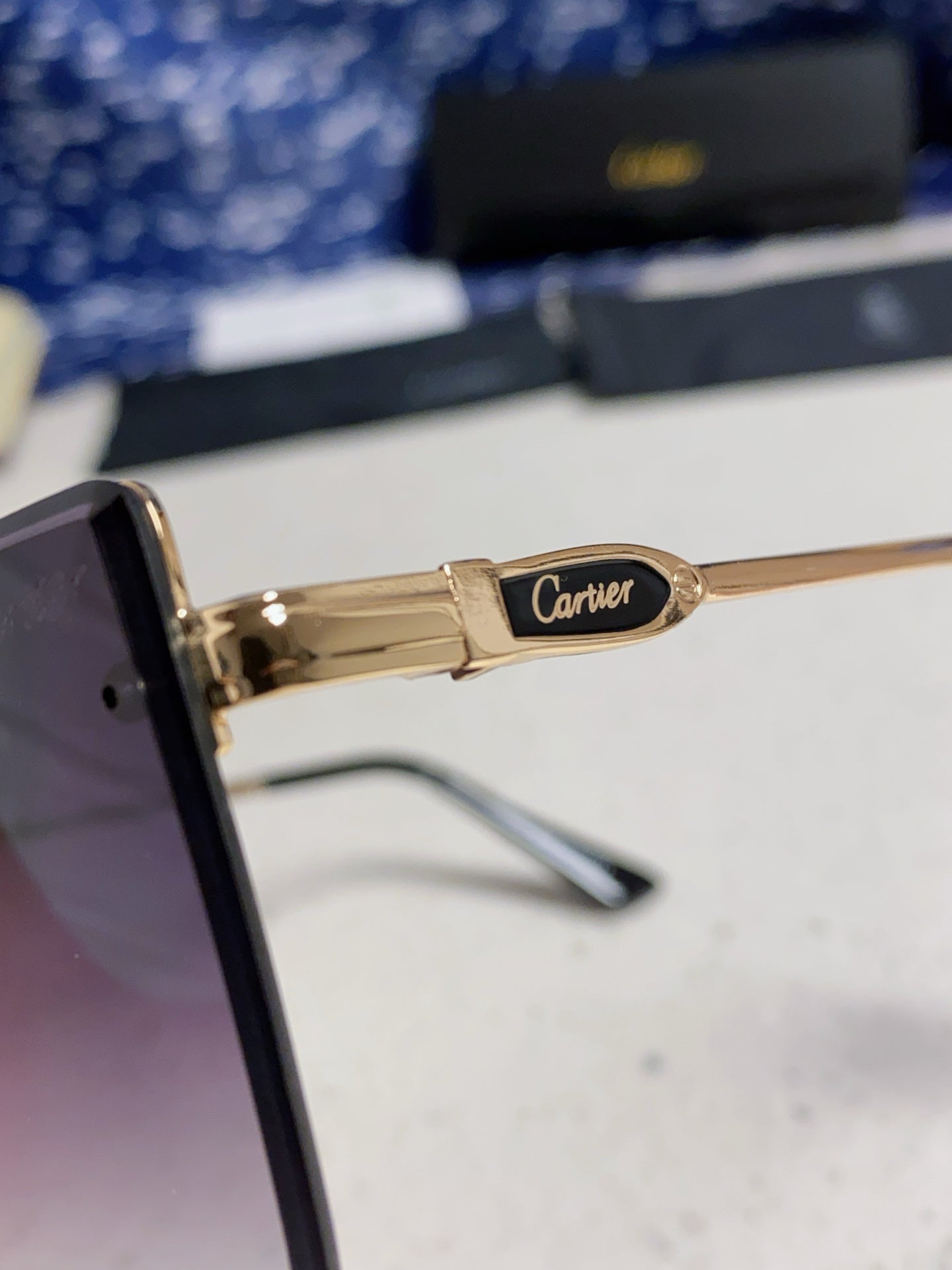 CARTIER 26S SHIELD FRAME IN METAL 441465