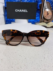 CHANEL 26S BUTTERFLY SHAPE IN ACETATE 417193