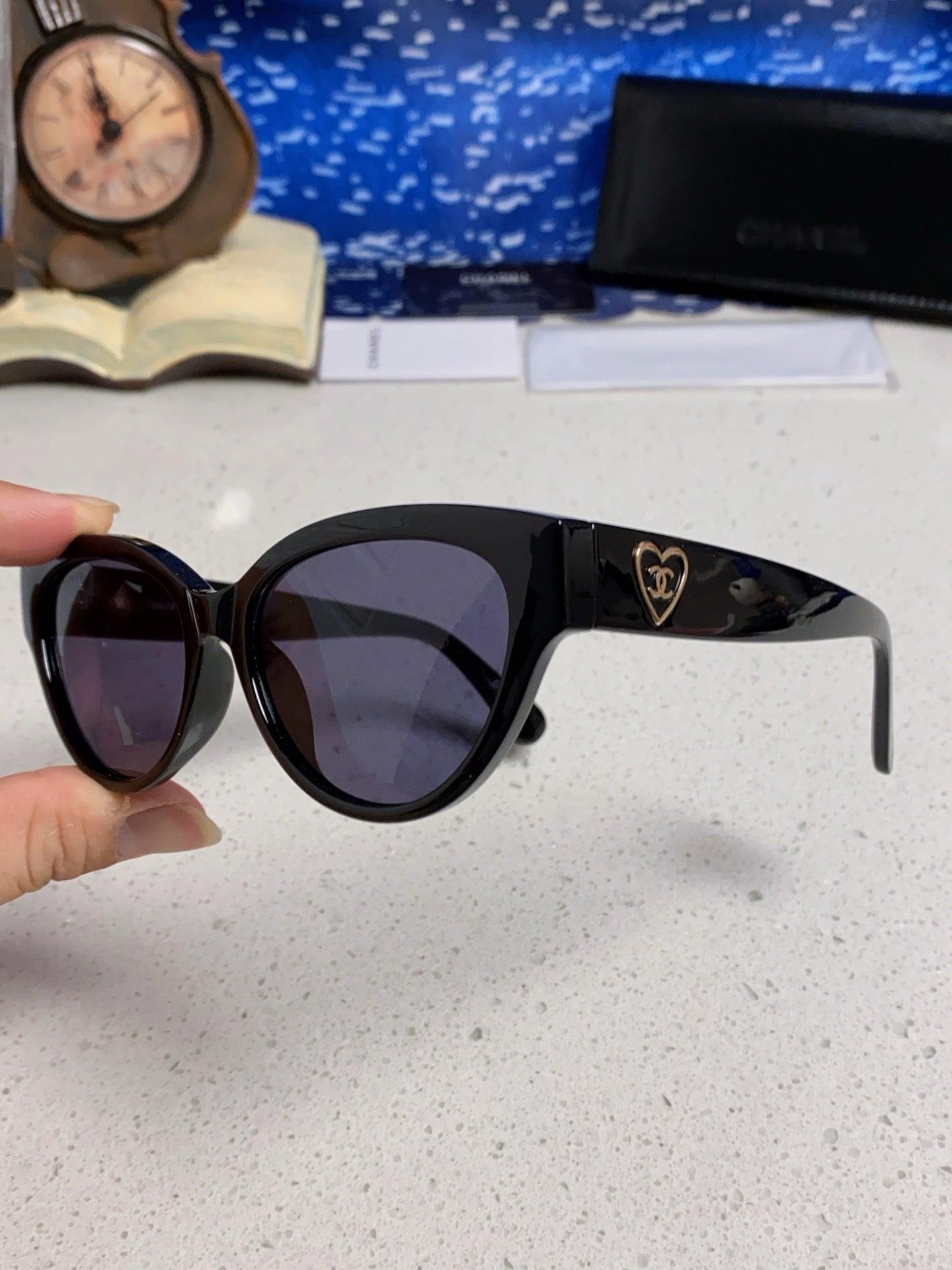 CHANEL 26S BUTTERFLY SHAPE IN ACETATE 417194