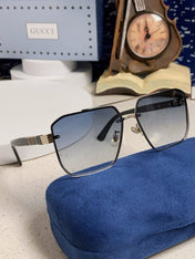 GUCCI 26S SQUARE FRAME IN METAL 420480