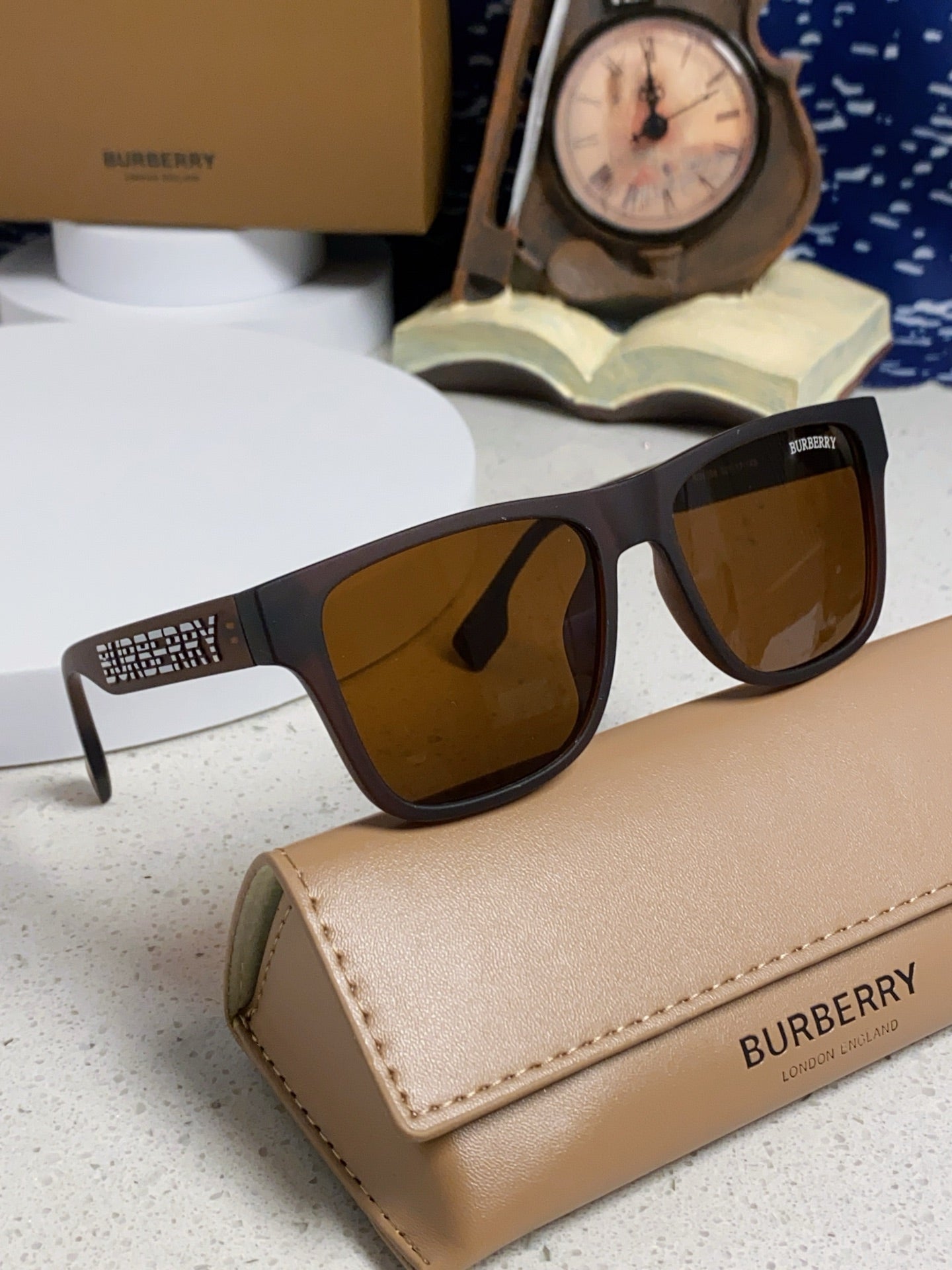 BURBERRY 26S SQUARE FRAME IN ACETATE 404736