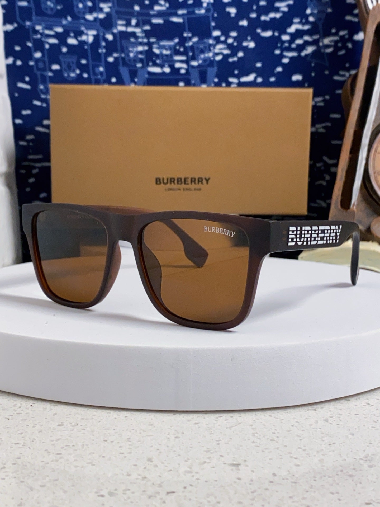 BURBERRY 26S SQUARE FRAME IN ACETATE 404736