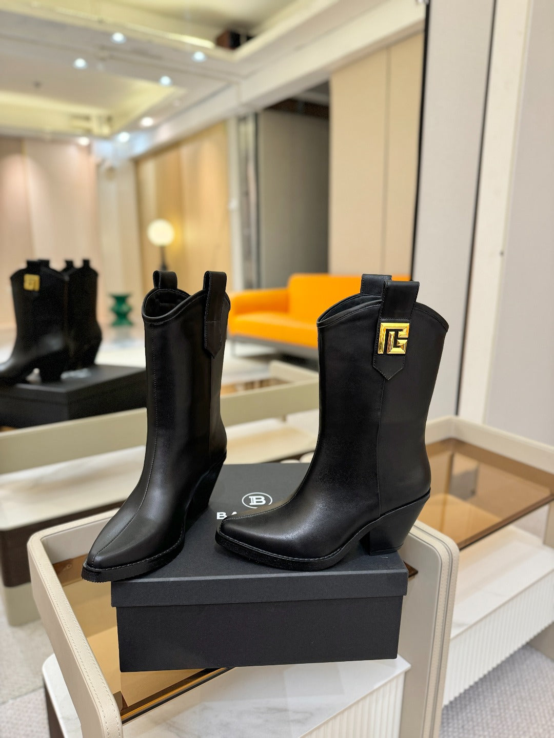 BALMAIN 26S COWBOY ANKLE BOOTS 65 MM IN BLACK CALFSKIN