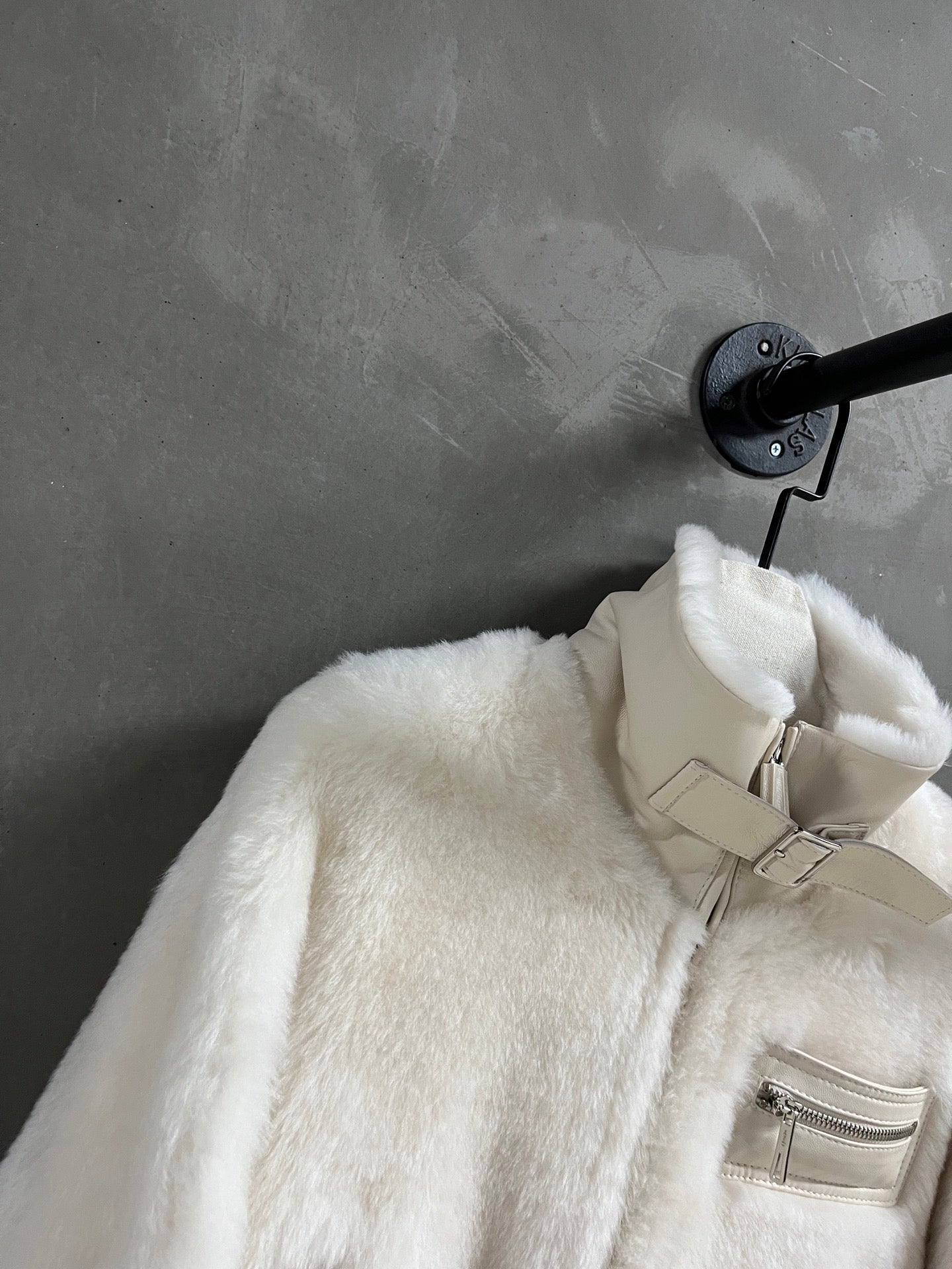 HERMES 26S SHEARLING CROPPED JACKET 835