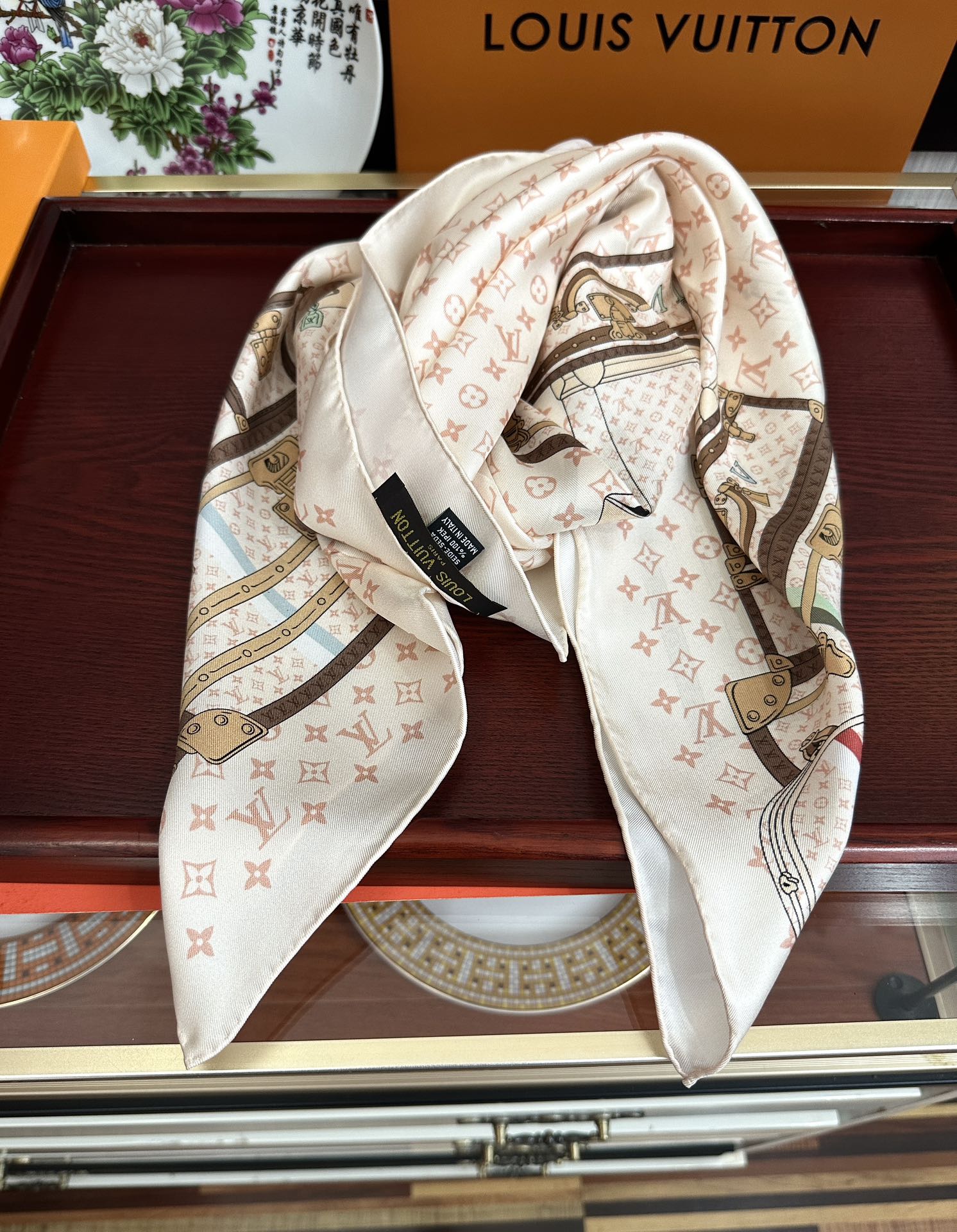 LV SCARF 90 CM IN SILK 719908