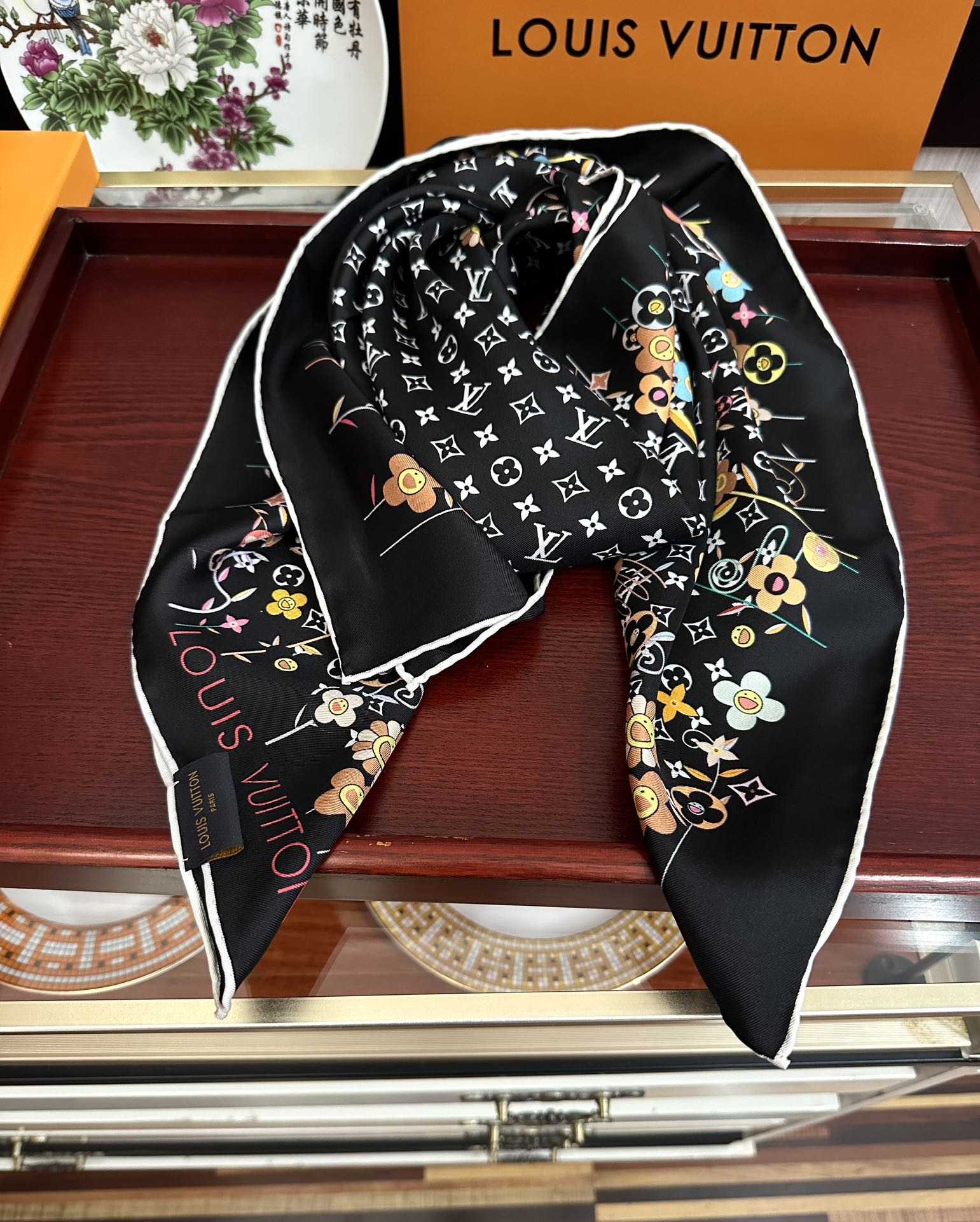 LV SCARF 90 CM IN SILK 730541
