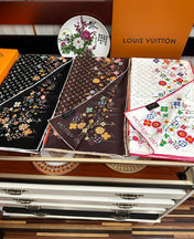 LV SCARF 90 CM IN SILK 730541