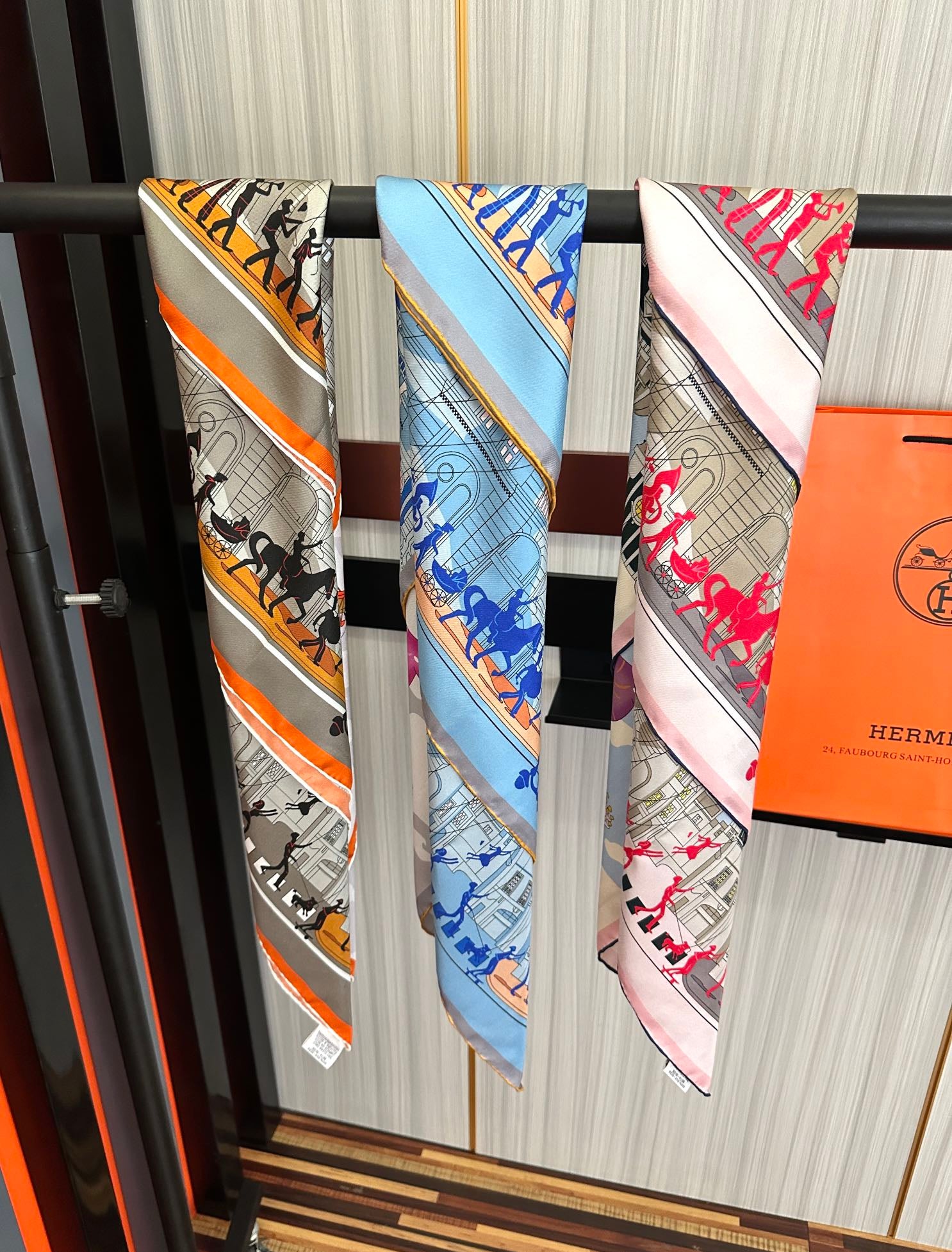HERMES 25S SCARF 90 IN SILK 730548