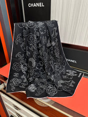 CHANEL 25S SCARF 90 IN SILK 738436