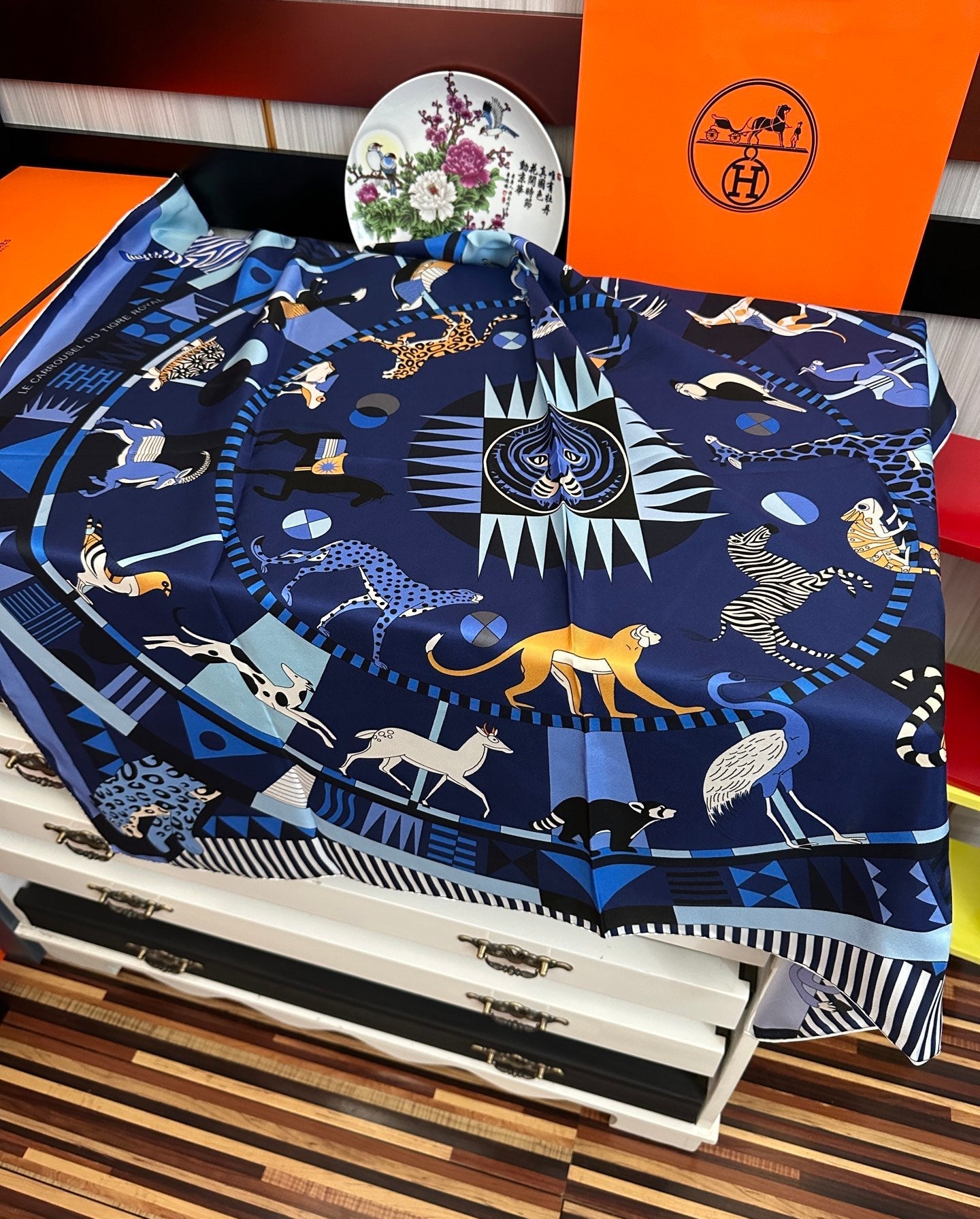 HERMES 26S SCARF 90 IN SILK 303330