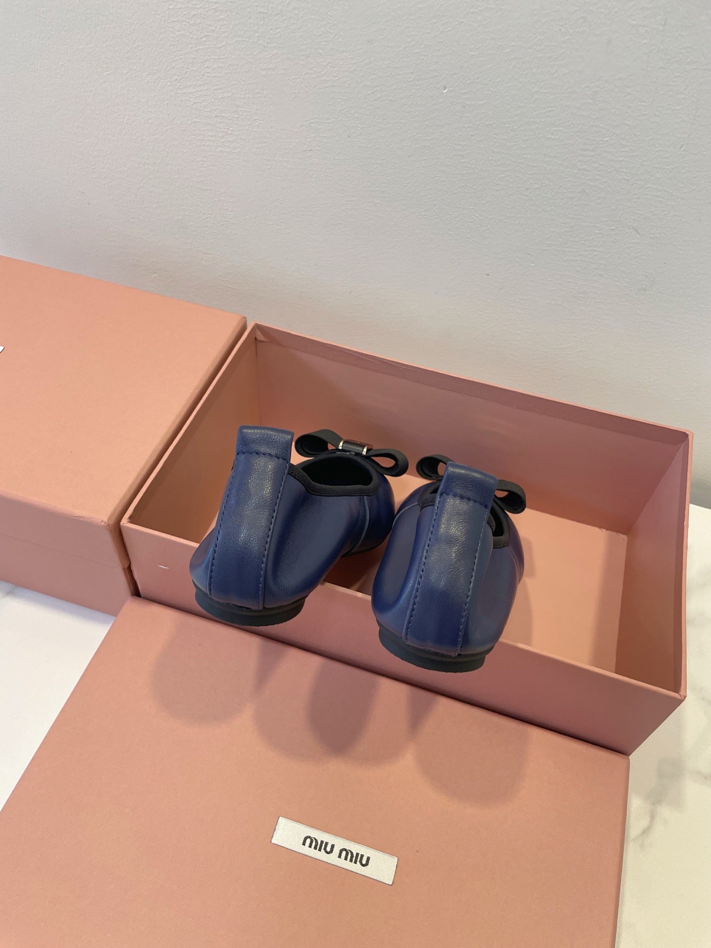 MIUMIU 26S BALLET FLATS IN NAVY BLUE CALFSKIN WITH BOW