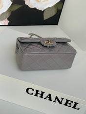 MINI FLAP BAG 20 IN LIGHT GRAY GLOSSY CALFSKIN GOLD HARDWARE