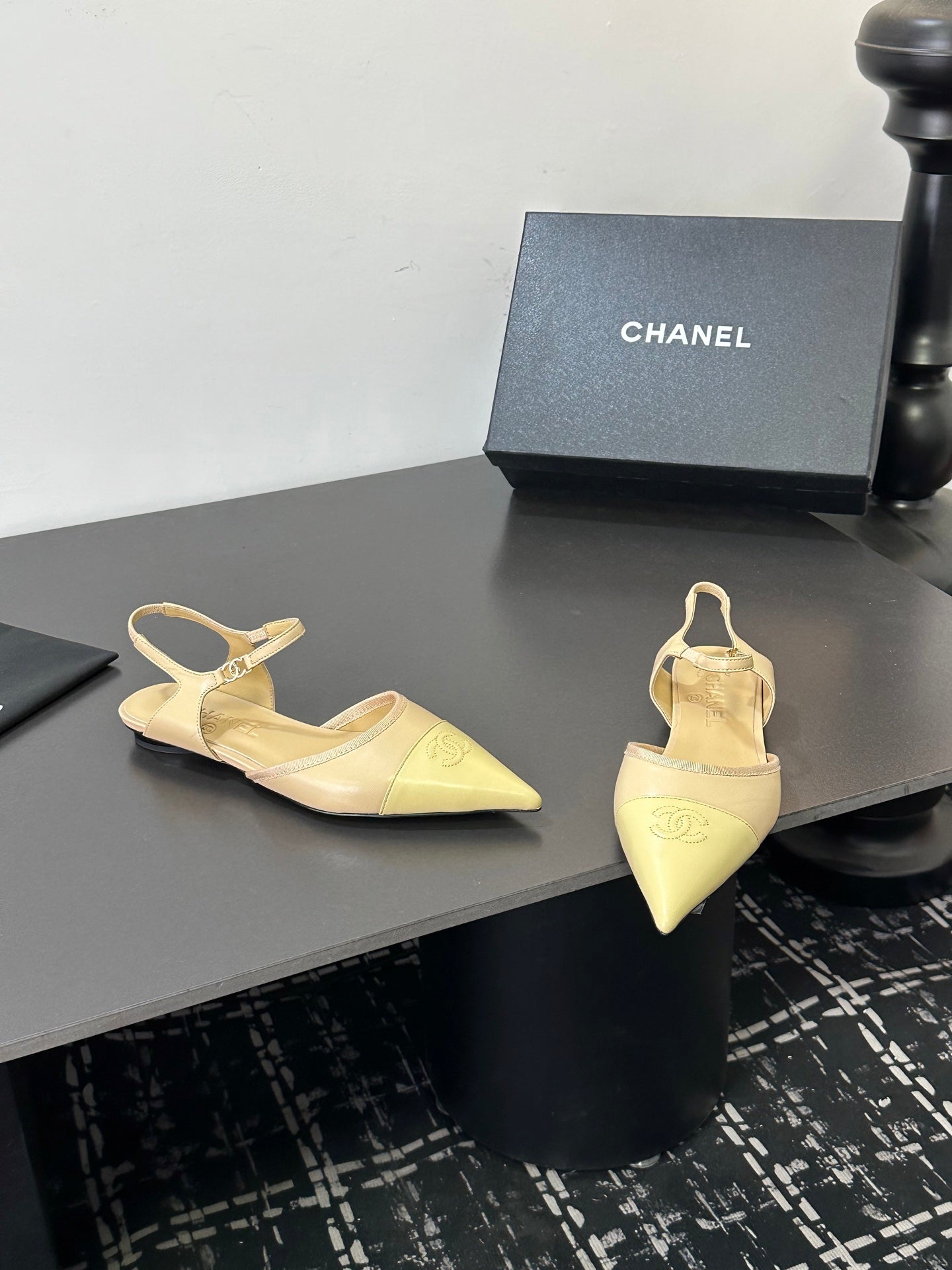 CHANEL 26S FLAT POINTED-TOE SLINGBACKS IN BEIGE AND PASTEL YELLOW LAMBSKIN