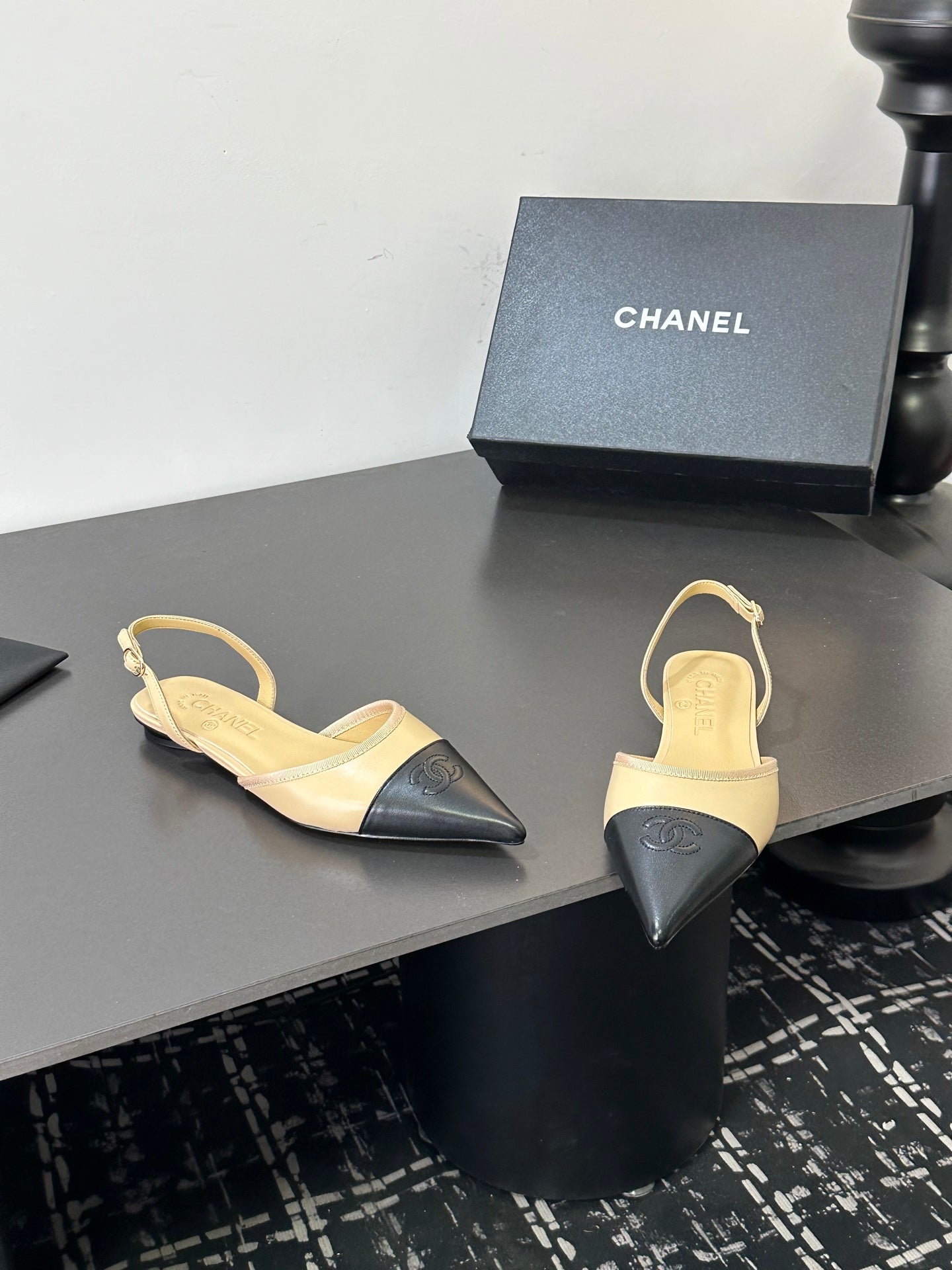 CHANEL 26S POINTED-TOE SLINGBACKS IN BEIGE AND BLACK LAMBSKIN