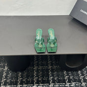 CHANEL 26S HIGH-HEEL THONG SANDALS IN GREEN PATENT CROCODILE-EMBOSSED