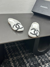 CHANEL 26S BALLET FLATS IN WHITE CALFSKIN WITH BLACK CC LOGO