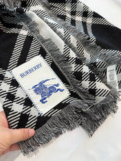 BURBERRY 26S SCARF 200CM IN SILK WOOL 171752