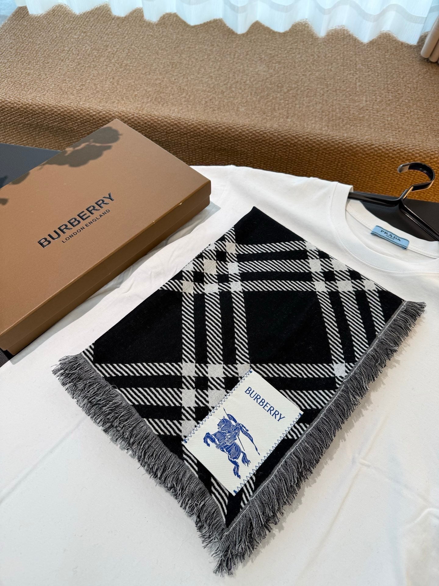 BURBERRY 26S SCARF 200CM IN SILK WOOL 171752