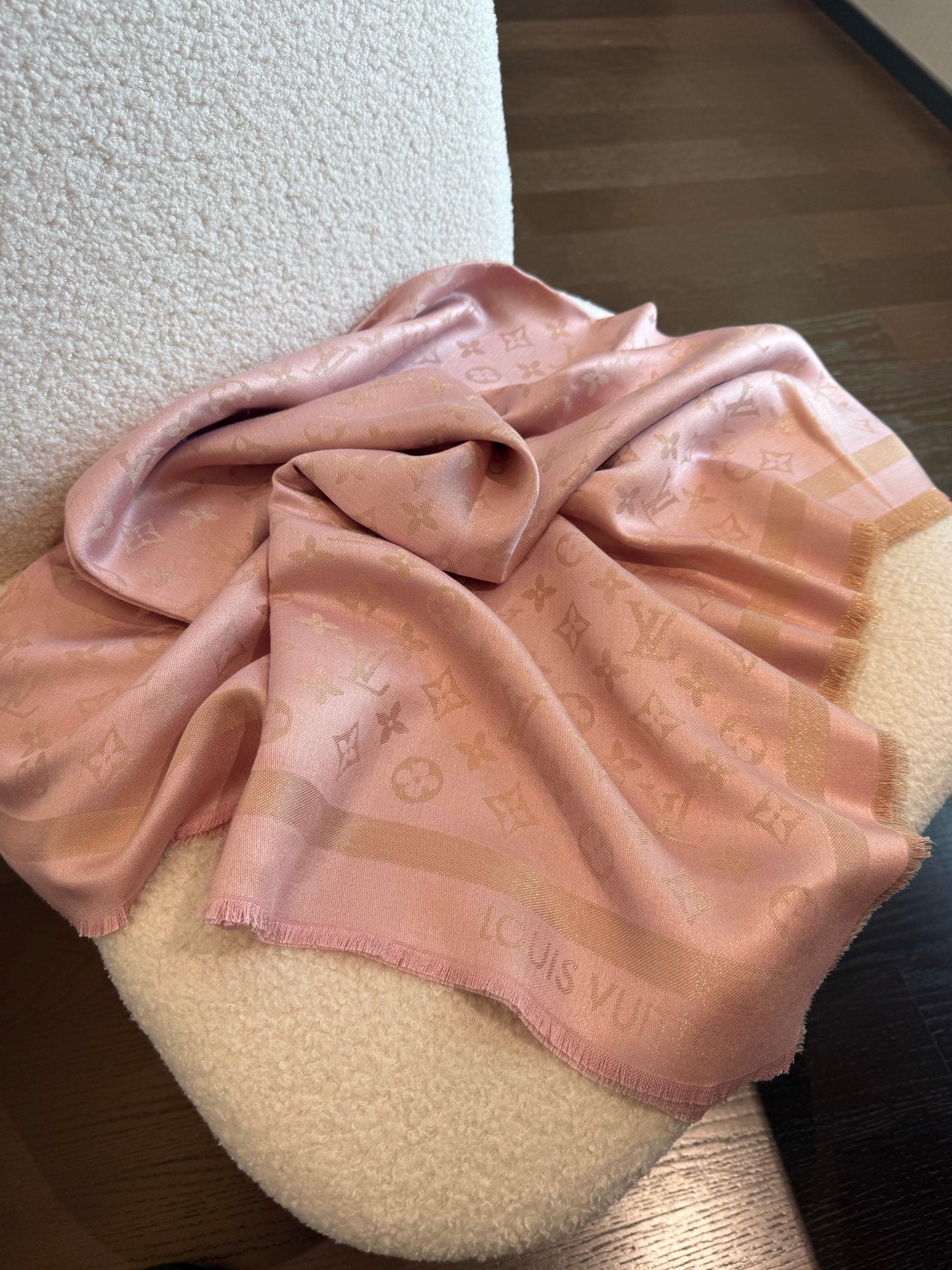 LV 26S SCARF 140 IN CASHMERE 318385