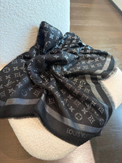LV 26S SCARF 140 IN CASHMERE 318386