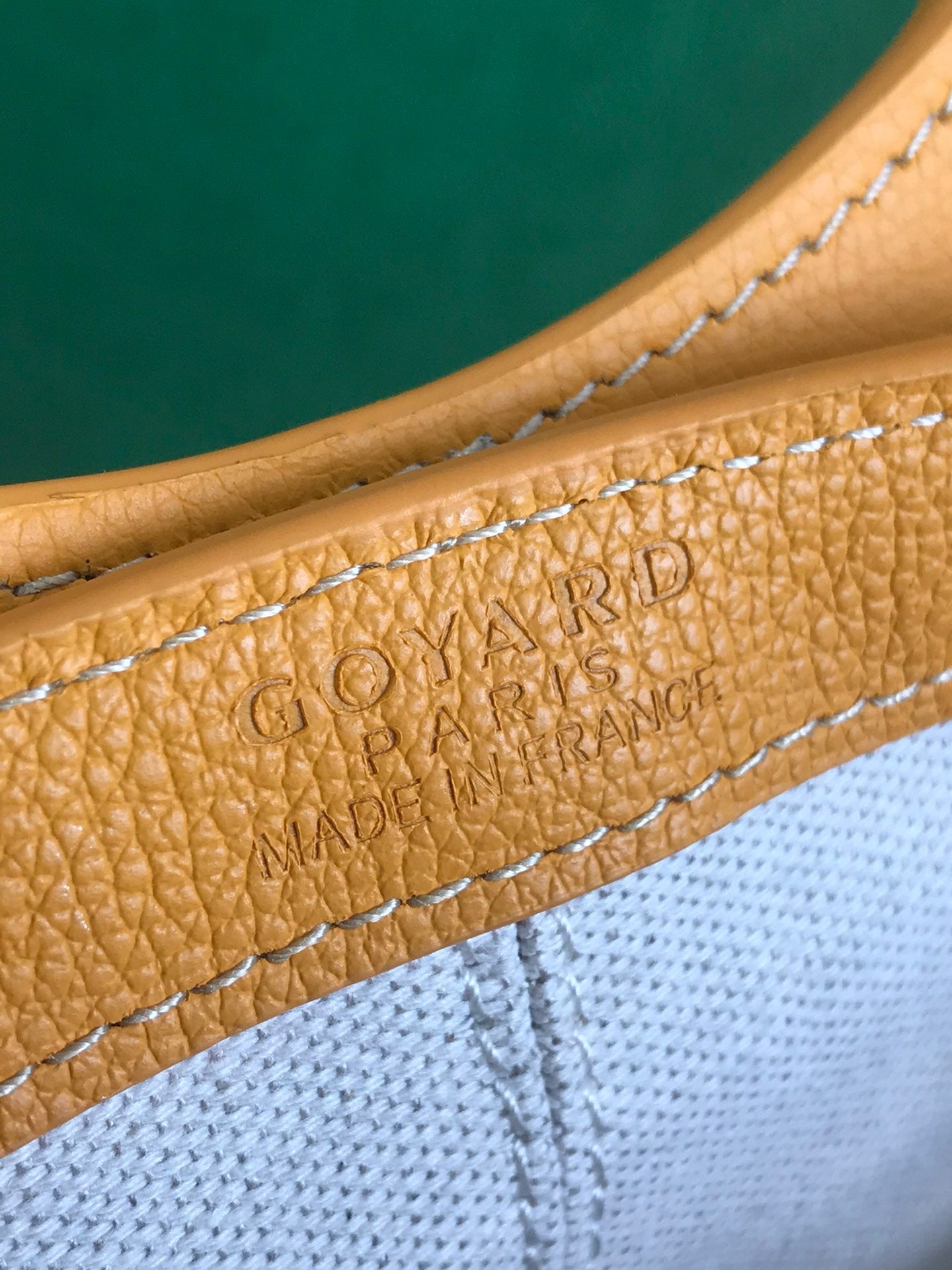 GOYA 26S BELUGA MINI BAG 23MM IN HONEY YELLOW GOYARDINE CANVAS AND CALFSKIN