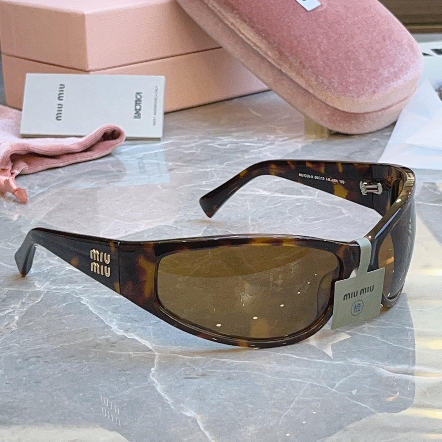 MIUMIU 26S OVERSIZE RECTANGULAR FRAME IN ACETATE 426263