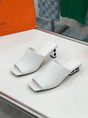 IDOLE SANDAL IN WHITE CALFSKIN