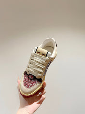 GUCCI 26S SCREENER SNEAKER IN BEIGE SUEDE MIX DARK RED CANVAS