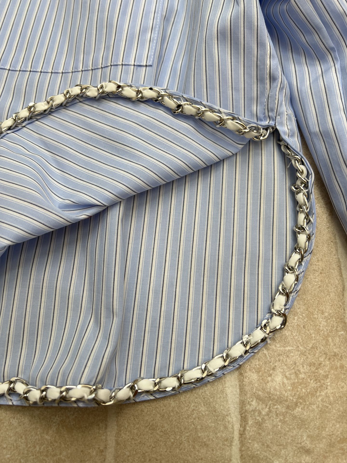 CHANEL 25S STRIPED-COLLAR SHIRT 620422