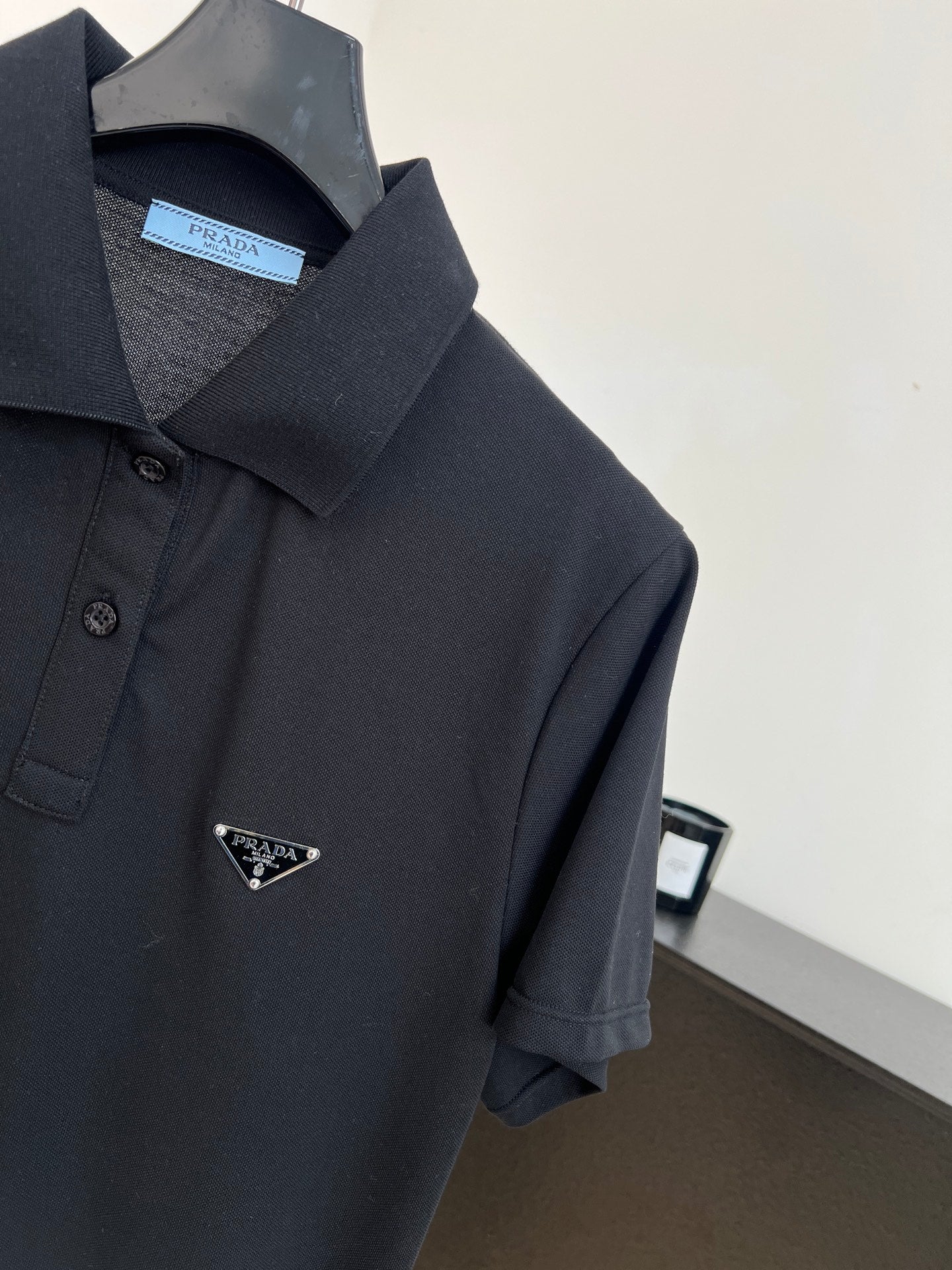 PRADA 26S SHORT SLEEVED SHIRT 704