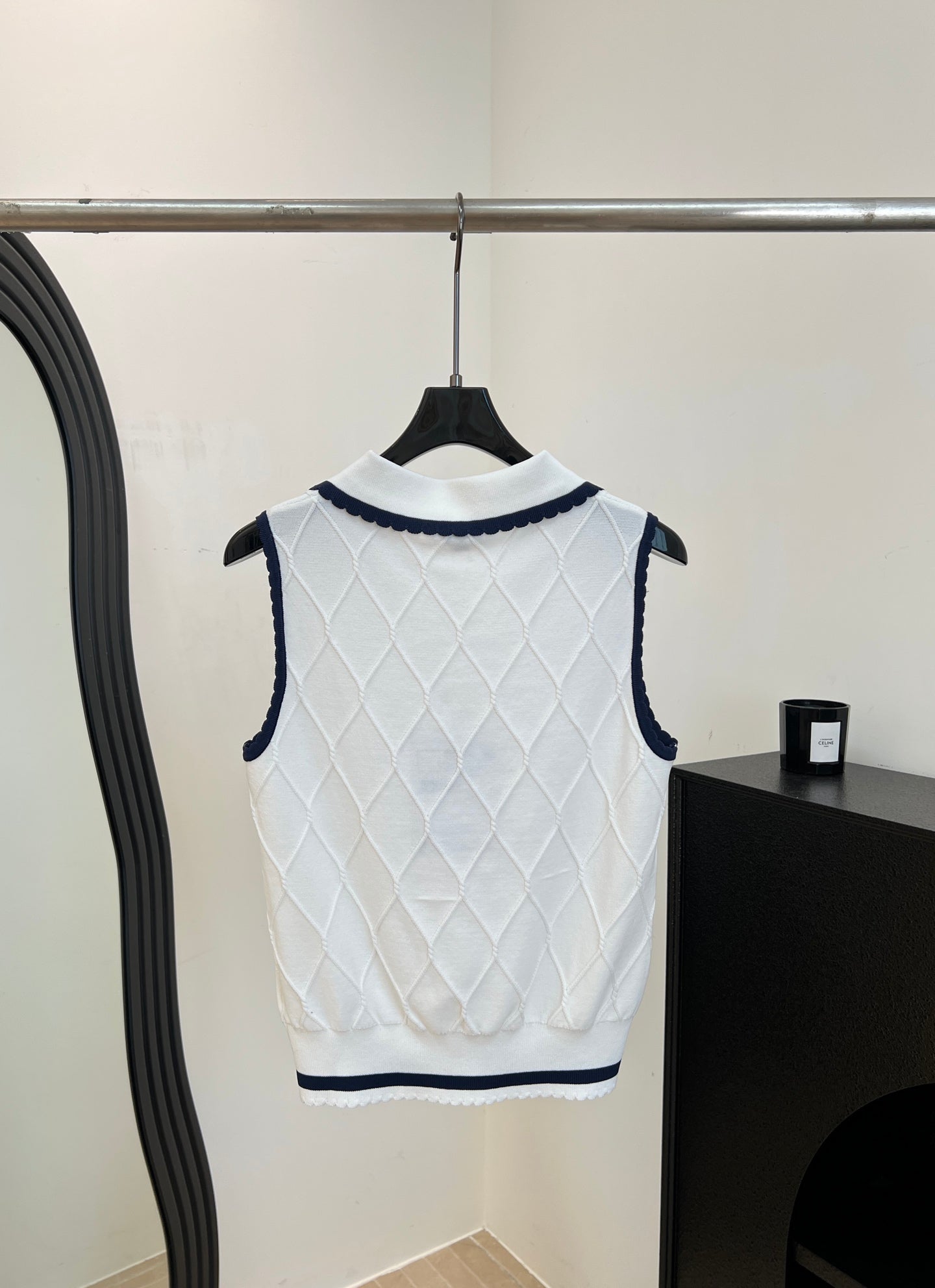 CHANEL 26S SLEEVELESS KNIT POLO TOP 1430