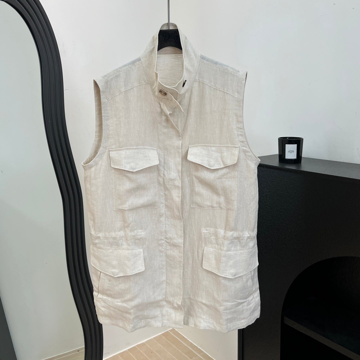 LORO PIANA 26S SLEEVELESS STAND-COLLAR VEST 899
