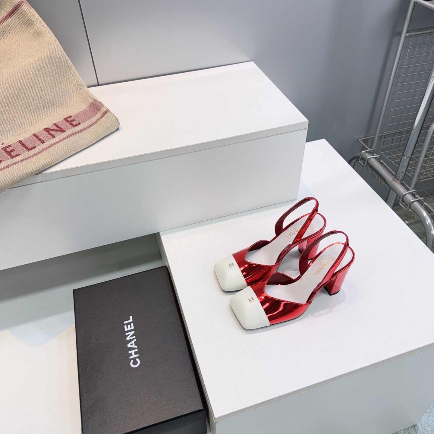 CHANEL 26S SLINGBACK 95 MM IN RED GLOSSY LAMBSKIN WITH WHITE CAP TOE