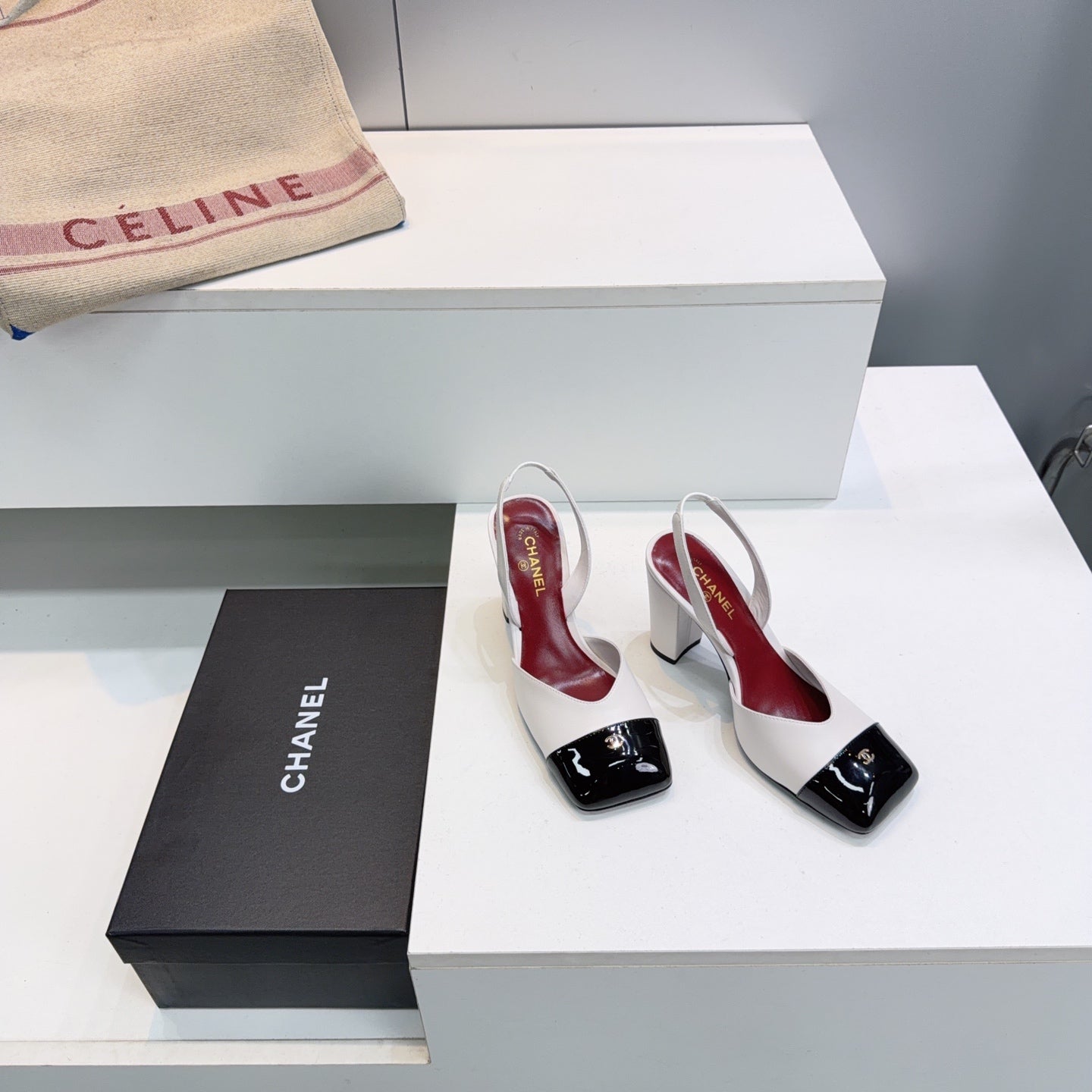 CHANEL 26S SLINGBACK 95 MM IN WHITE LAMBSKIN WITH BLACK CAP TOE