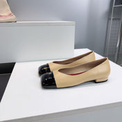 CHANEL 26S FLATS IN BEIGE LAMBSKIN WITH BLACK CAP TOE