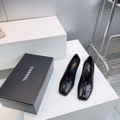 CHANEL 26S HIGH HEELS 100 MM IN BLACK CROCODILE-EMBOSSED CALFSKIN