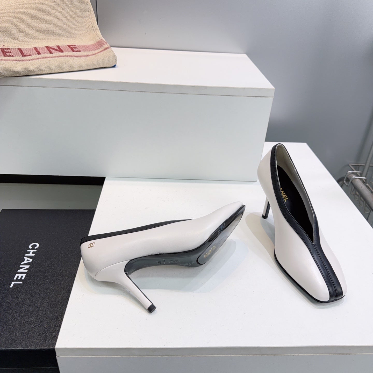 CHANEL 26S HIGH HEELS 100 MM IN WHITE CALFSKIN