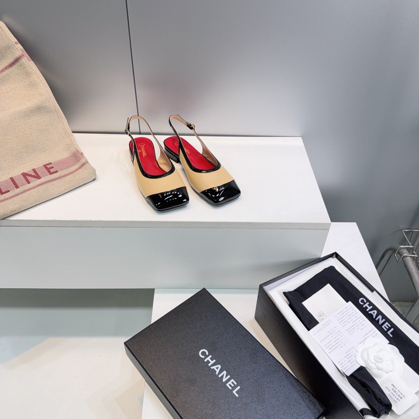 CHANEL 26S SLINGBACK PUMPS IN BLACK AND BEIGE PATENT LAMBSKIN