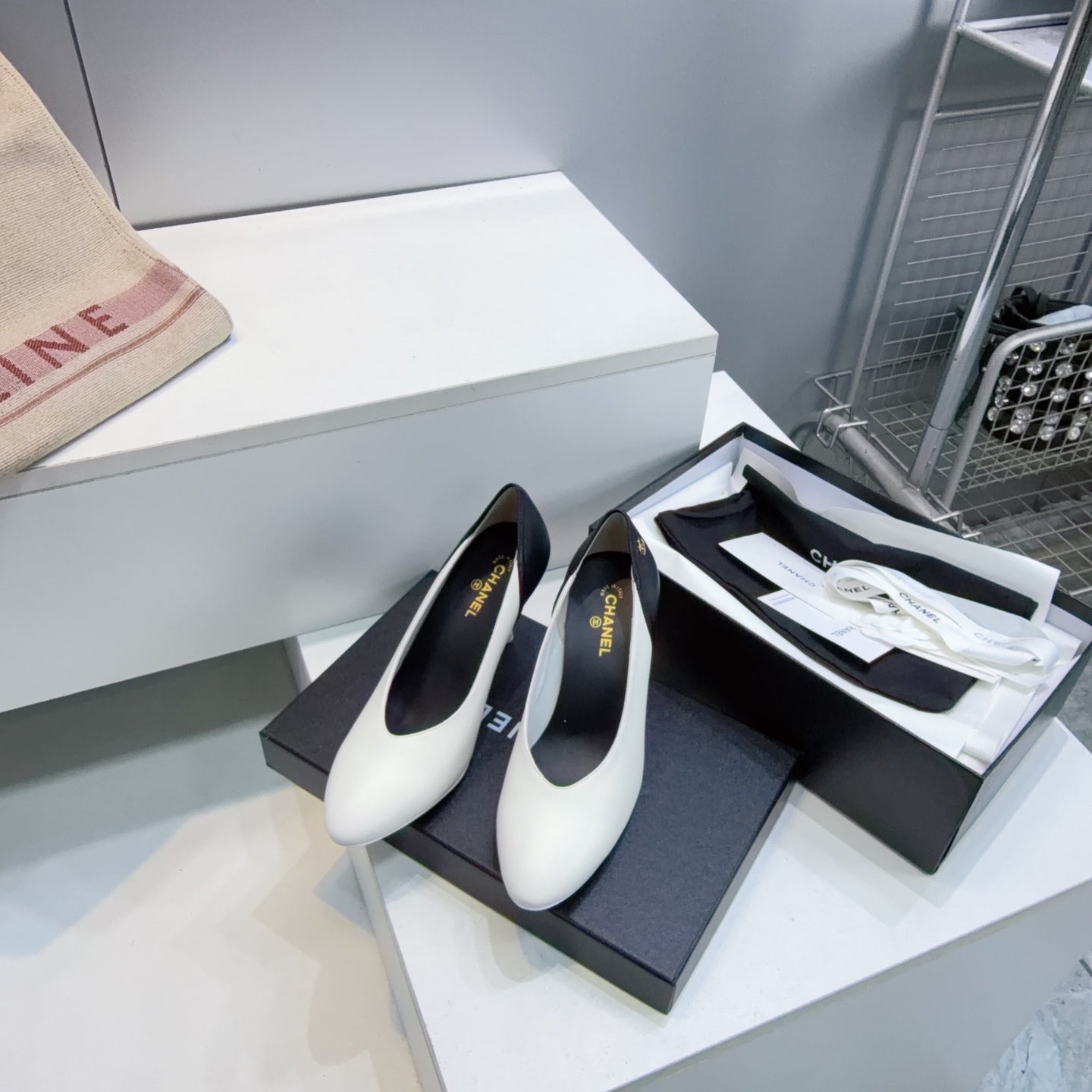 CHANEL 26S HIGH HEEL PUMPS 85 MM IN BLACK AND WHITE CALFSKIN