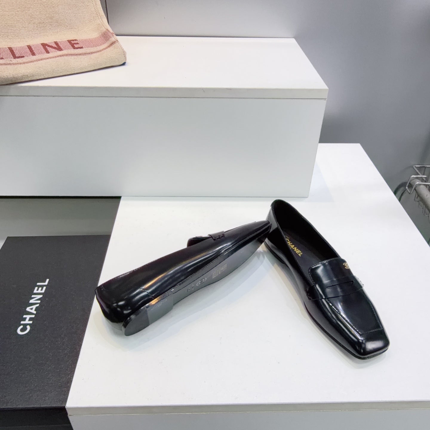 CHANEL 26S LOAFER FLATS IN BLACK PATENT LAMBSKIN