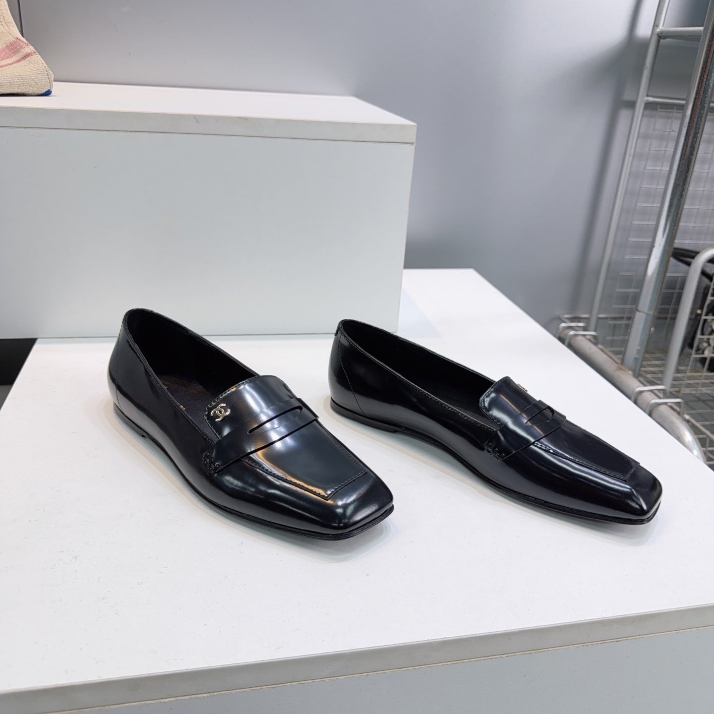 CHANEL 26S LOAFER FLATS IN BLACK PATENT LAMBSKIN