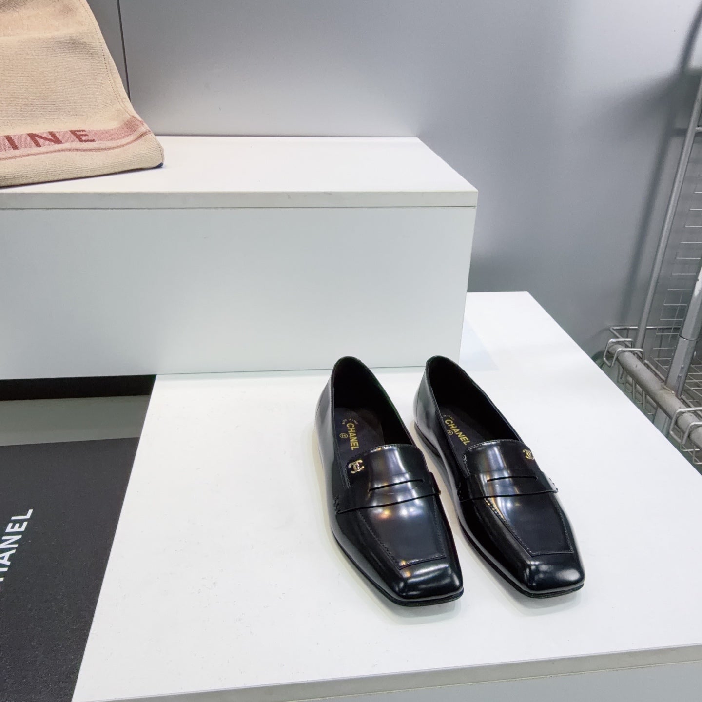 CHANEL 26S LOAFER FLATS IN BLACK PATENT LAMBSKIN