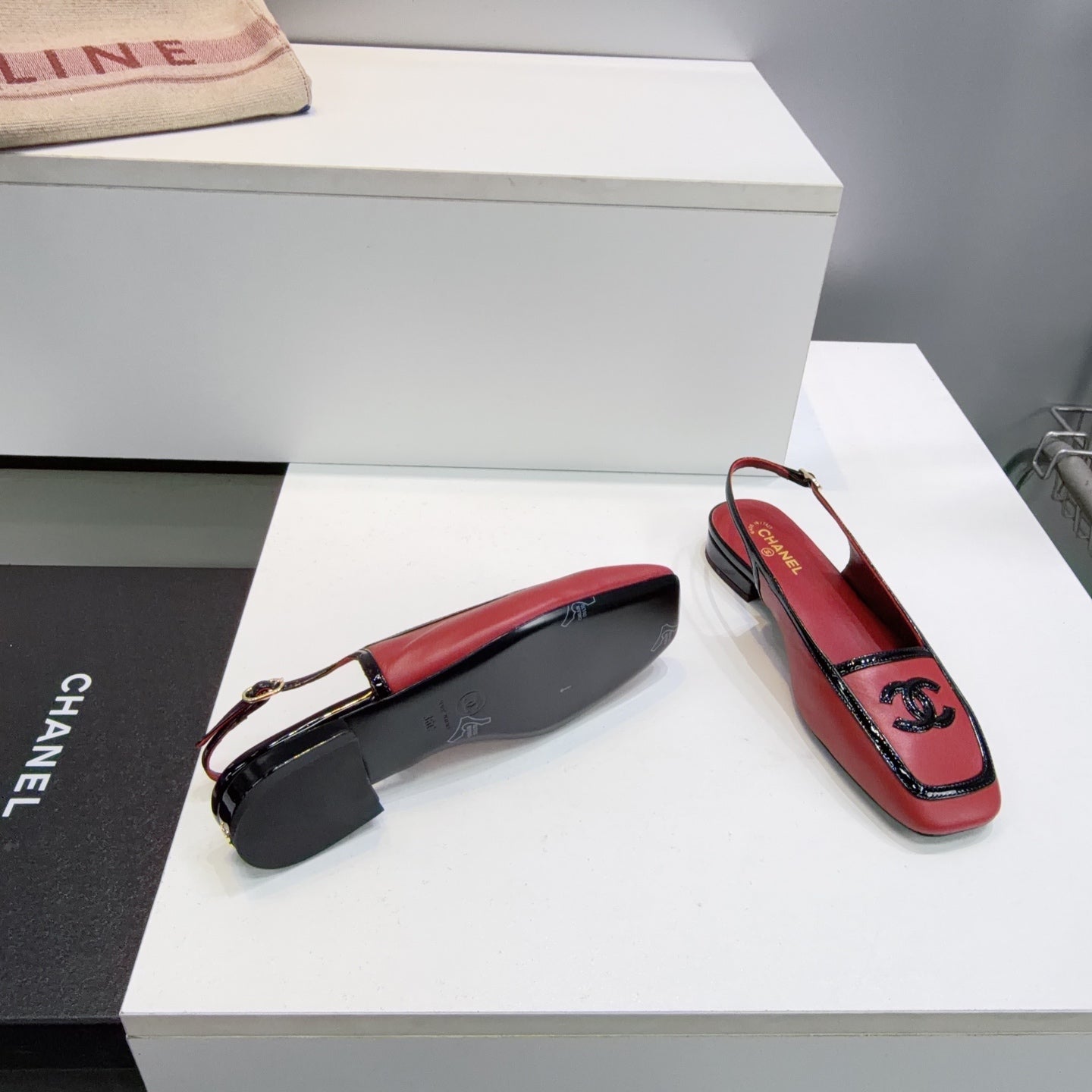 CHANEL 26S SLINGBACK FLATS IN RED CALFSKIN WITH BLACK PATENT